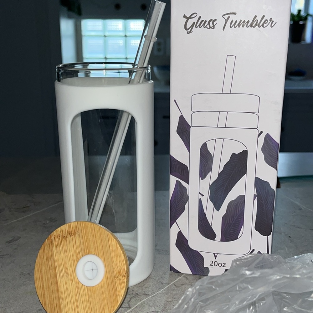 20 oz Glass Tumbler New